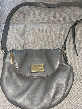 Marc Jacobs Gray Pebbled Leather Crossbody with Gold Hardware